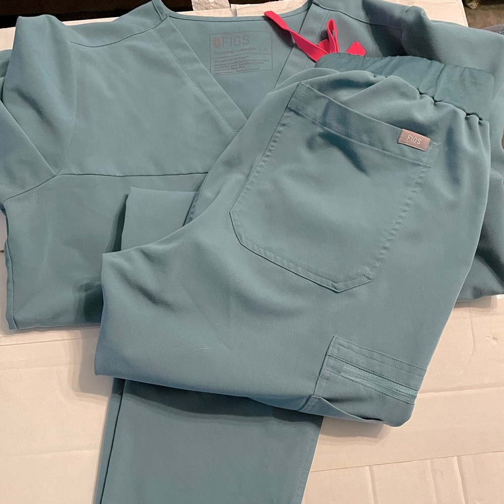 Figs scrubs *unique top*